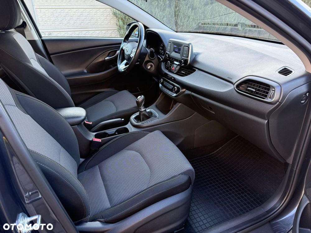 Hyundai i30 1.5 DPI Smart - 16