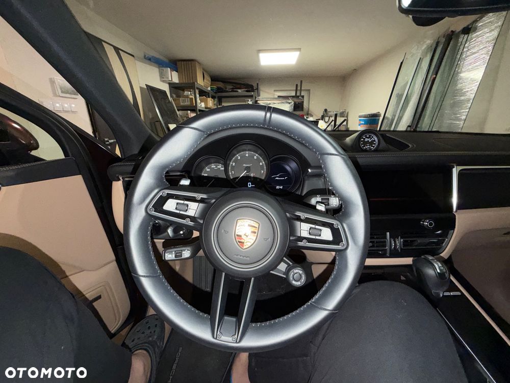 Porsche Macan T - 19