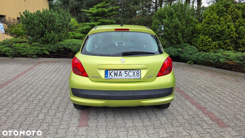 Peugeot 207 1.4 - 5