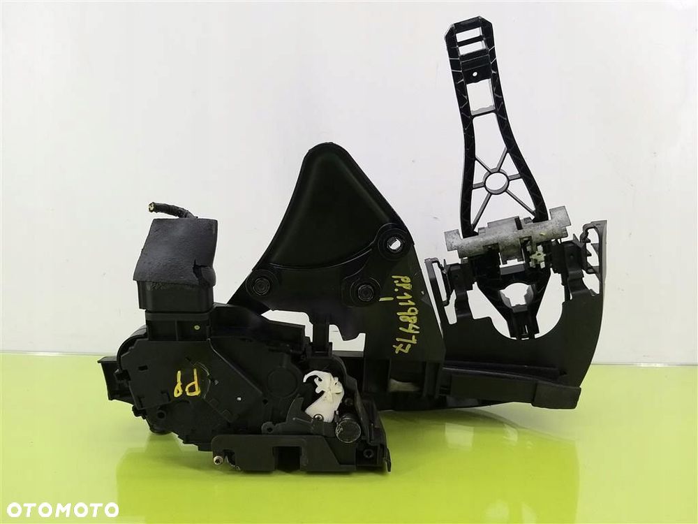 Zamek drzwi przód prawy Volvo V50 2004-2012 99277130663577 30699157 6PIN - 6