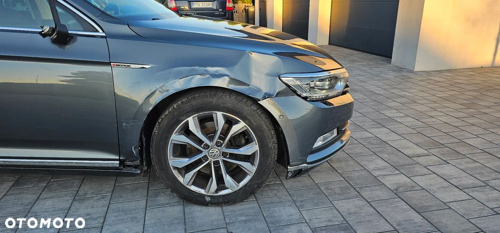 Volkswagen Passat Variant 2.0 TDI SCR 4Motion DSG Highline - 10