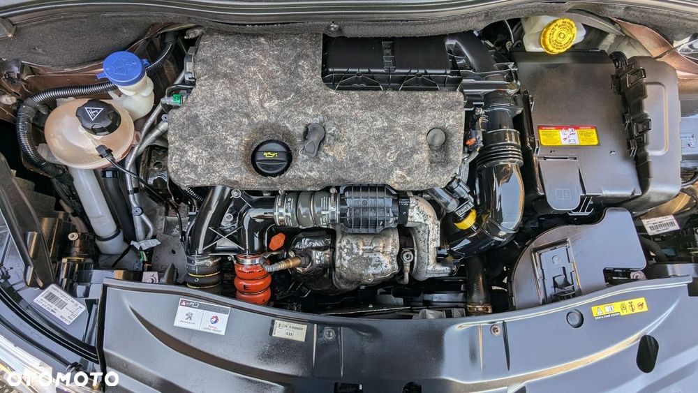 Peugeot 2008 1.6 e-HDi Active S&S - 36