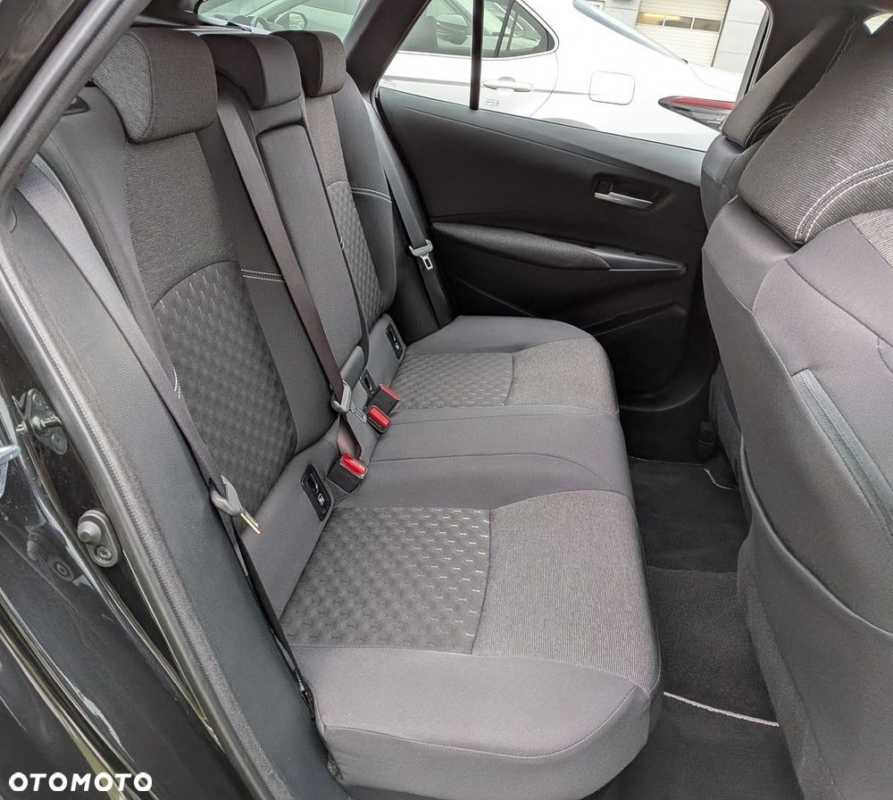 Toyota Corolla 1.8 Hybrid Comfort - 33