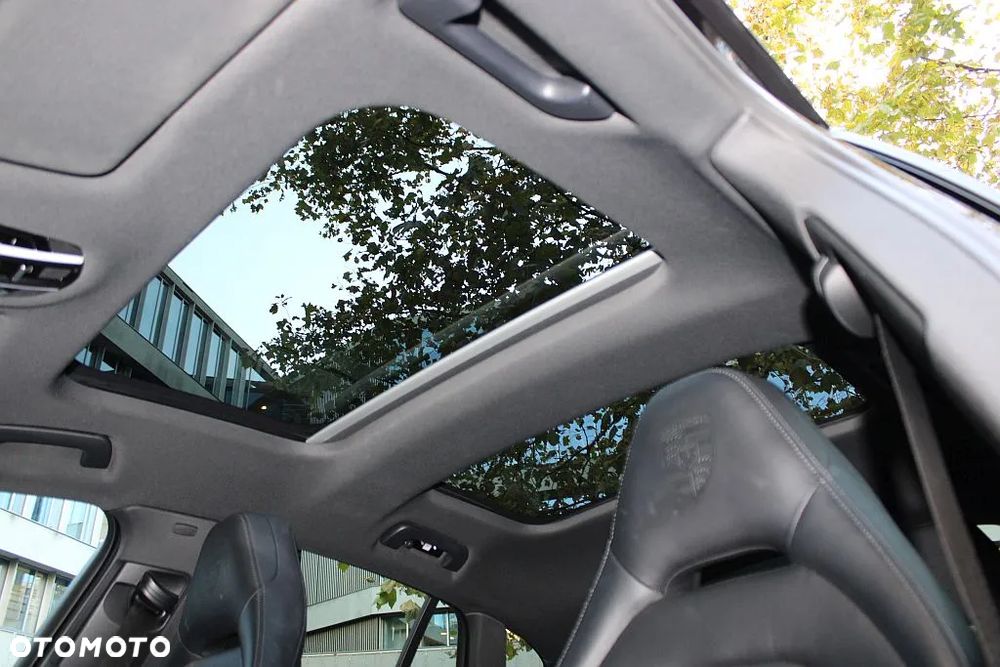 Porsche Panamera 4S E-Hybrid - 32