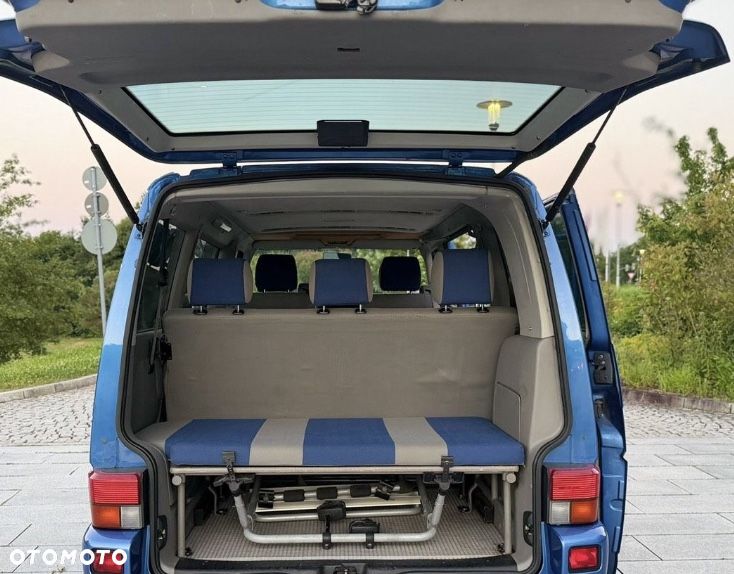 Volkswagen Multivan - 24