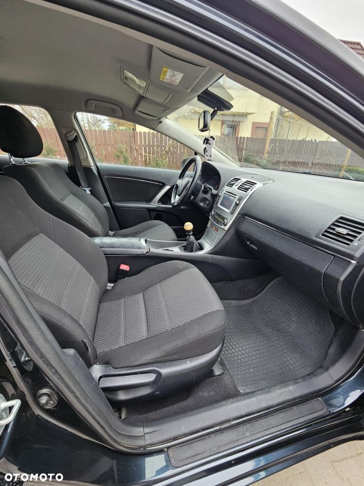 Toyota Avensis 2.0 D-4D Premium - 10