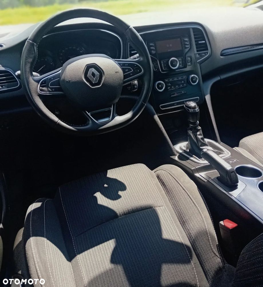 Renault Megane 1.5 dCi Energy Life EU6 - 17