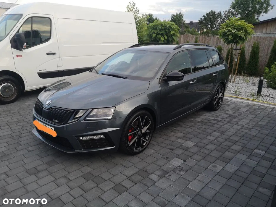 Skoda Octavia 2.0 TDI DSG RS - 10