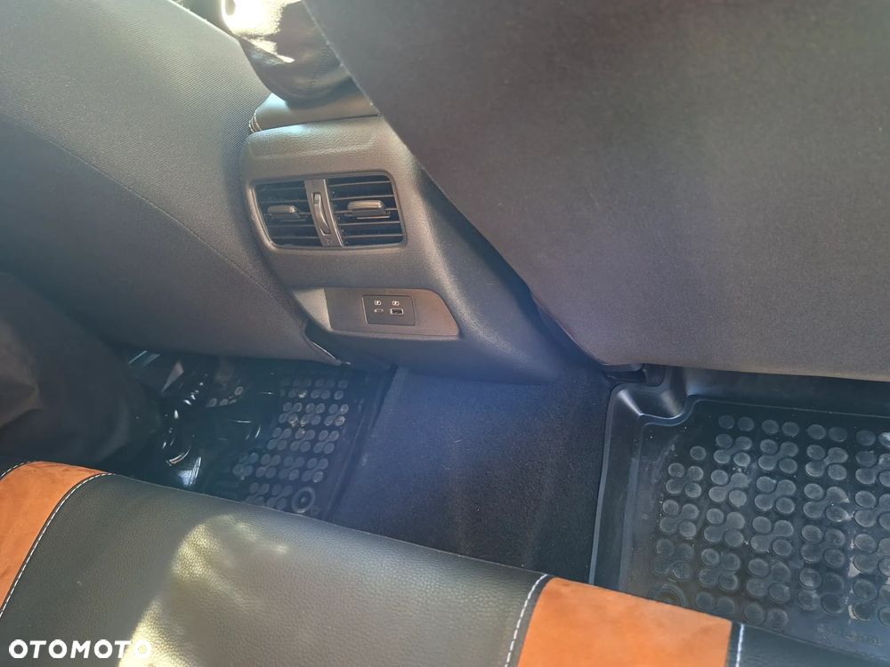 Nissan Qashqai 1.3 DIG-T MHEV Xtronic N-Connecta - 25