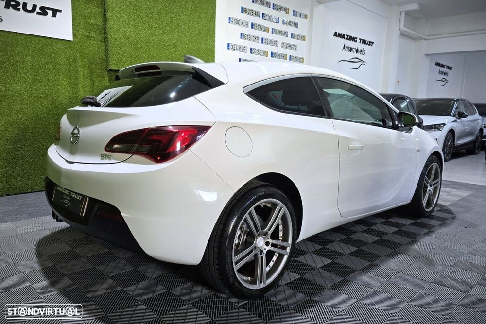 Opel Astra GTC 1.6 CDTi S/S - 4