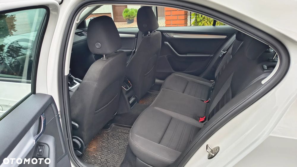 Skoda Octavia 1.5 TSI ACT Ambition - 14