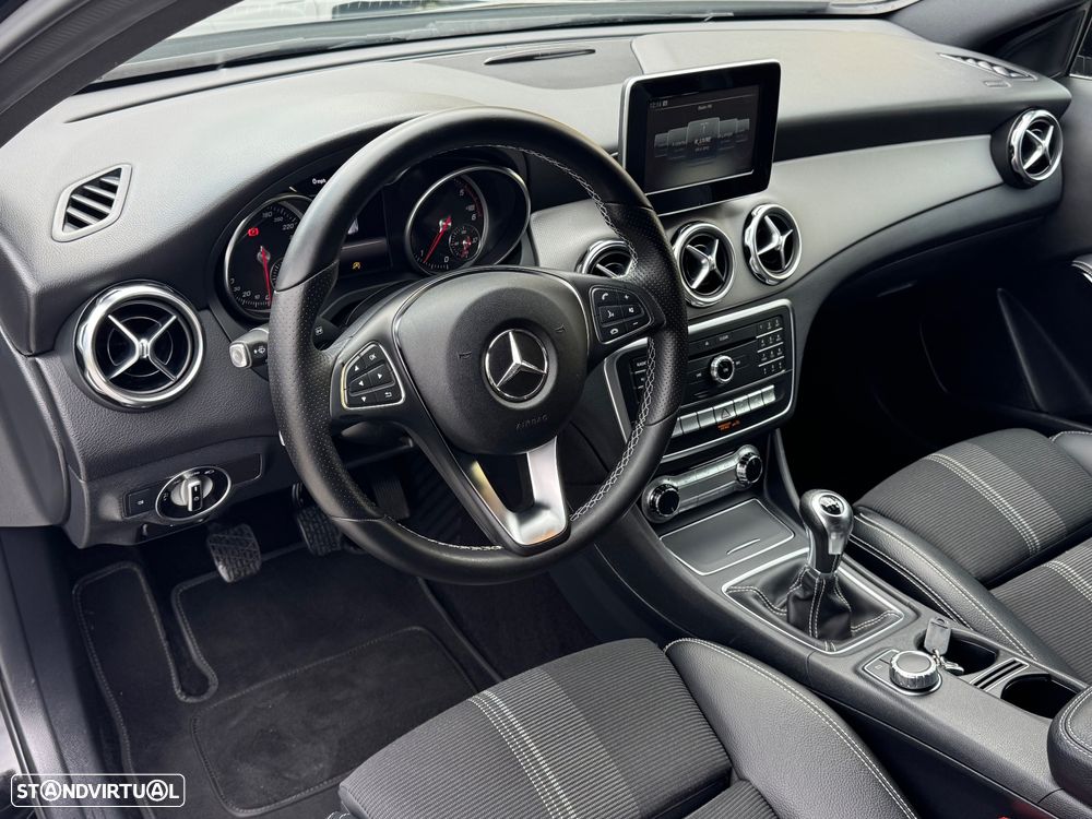 Mercedes-Benz GLA 180 (CDI) d Urban - 8