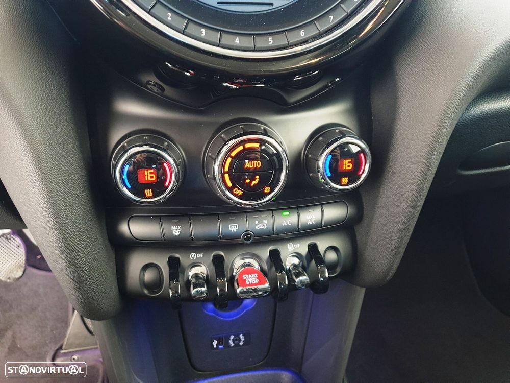 MINI 3 Portas Cooper D - 19