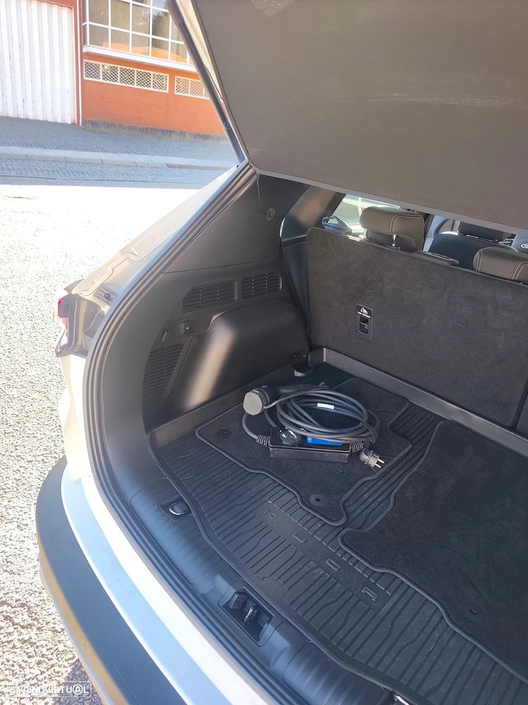Ford Kuga - 37