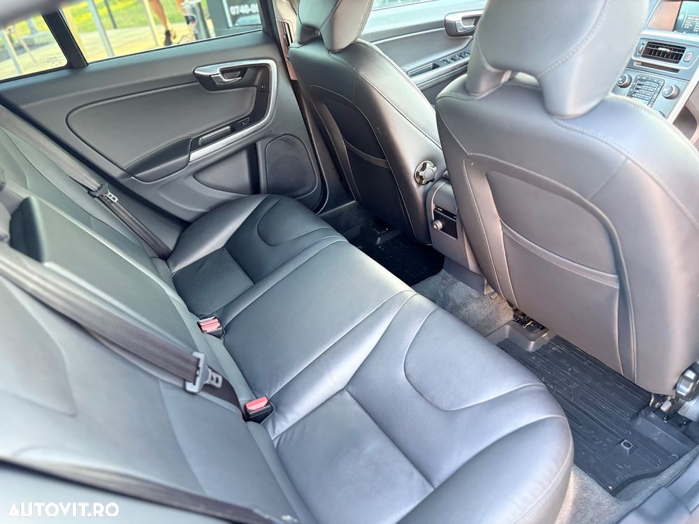 Volvo V60 D2 ECO Start-Stop Momentum - 7