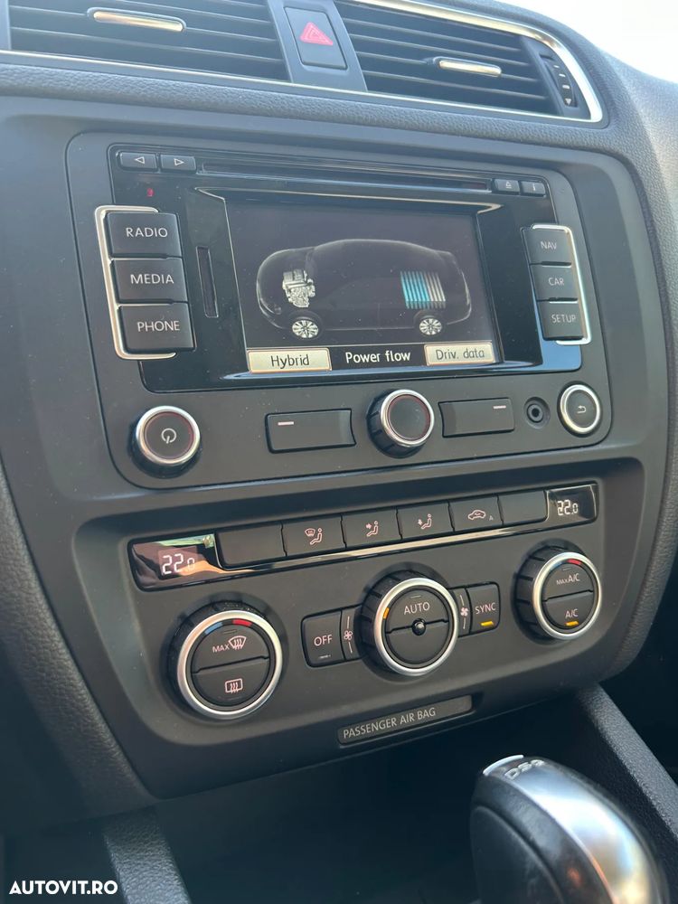 Volkswagen Jetta 1.4 Hybrid DSG Comfortline - 9