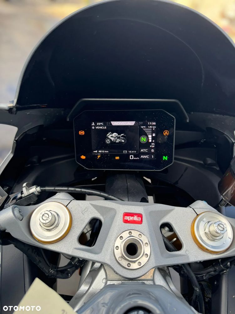 Aprilia Tuono - 15