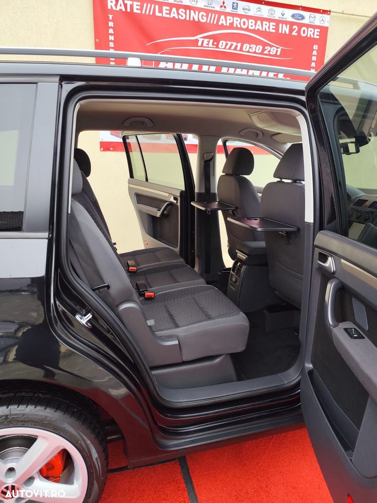 Volkswagen Touran - 9