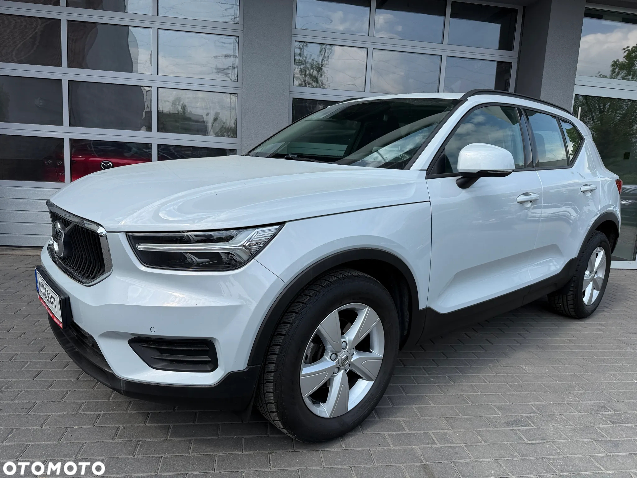 Volvo XC 40 T3 Momentum Pro - 3