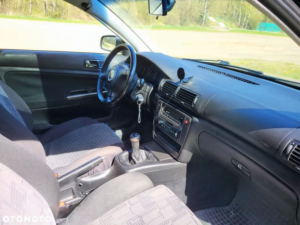 Volkswagen Passat - 21