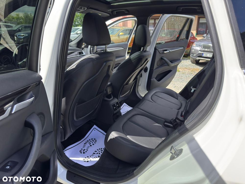 BMW X1 xDrive25i GPF xLine - 14