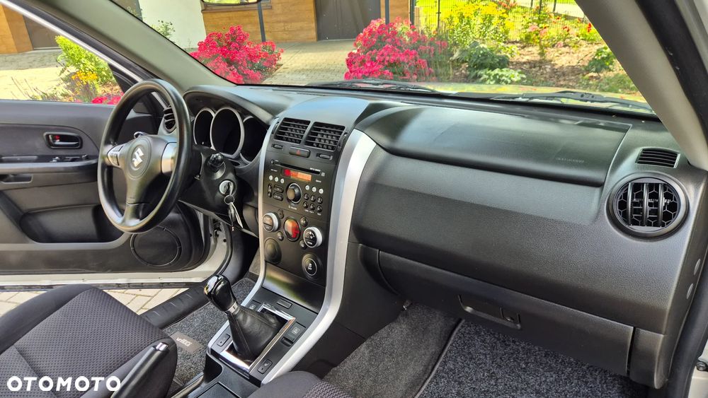 Suzuki Grand Vitara 1.6 Club - 8