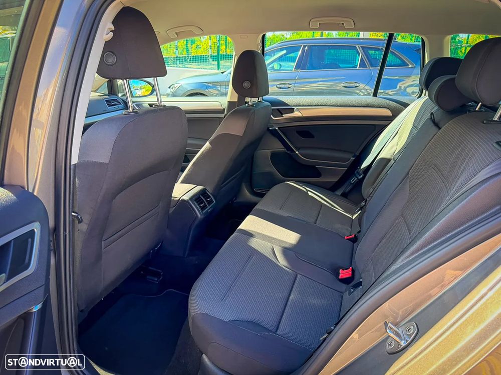 VW Golf Variant 1.6 TDi BlueMotion Confortline - 7