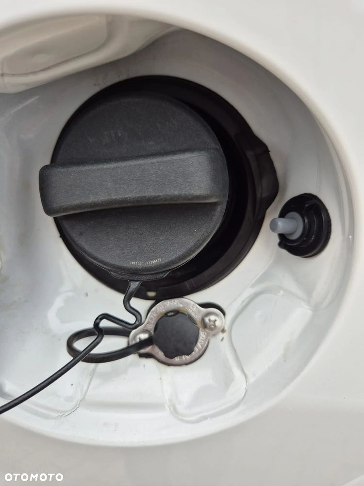 Toyota Yaris 1.5 Premium - 12