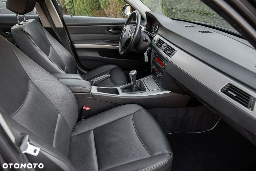 BMW Seria 3 320d - 9