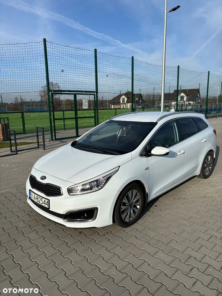 Kia Ceed 1.6 GDI L - 1