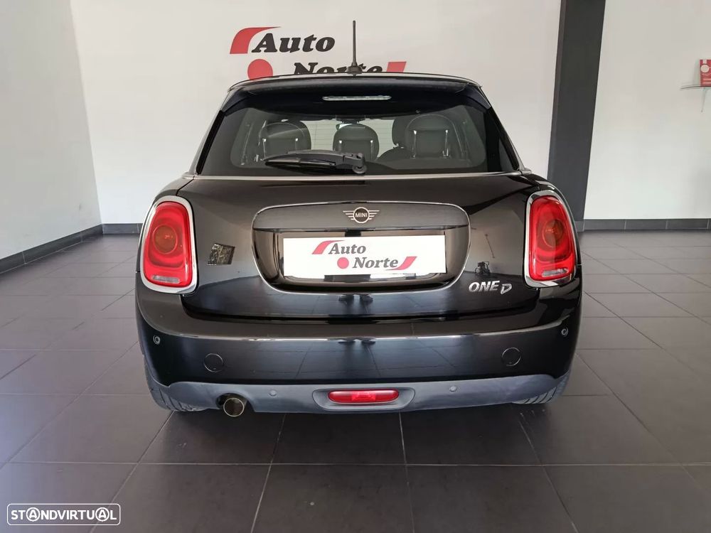 MINI 5 Portas Cooper D - 5