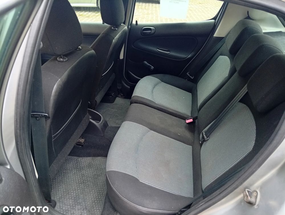 Peugeot 206 - 5