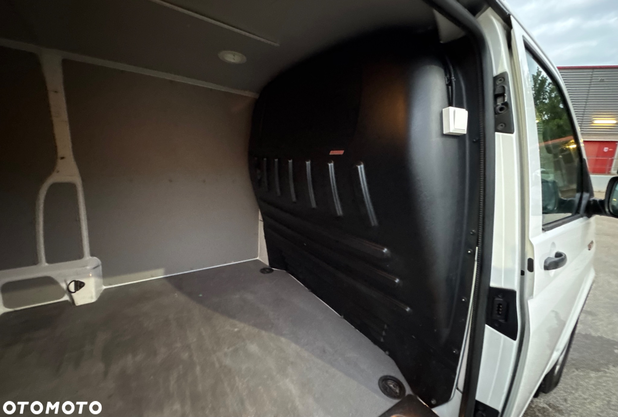 Volkswagen TRANSPORTER T6 - 15
