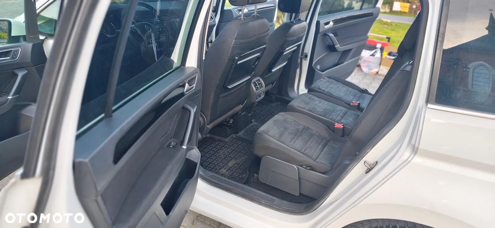 Volkswagen Touran - 15