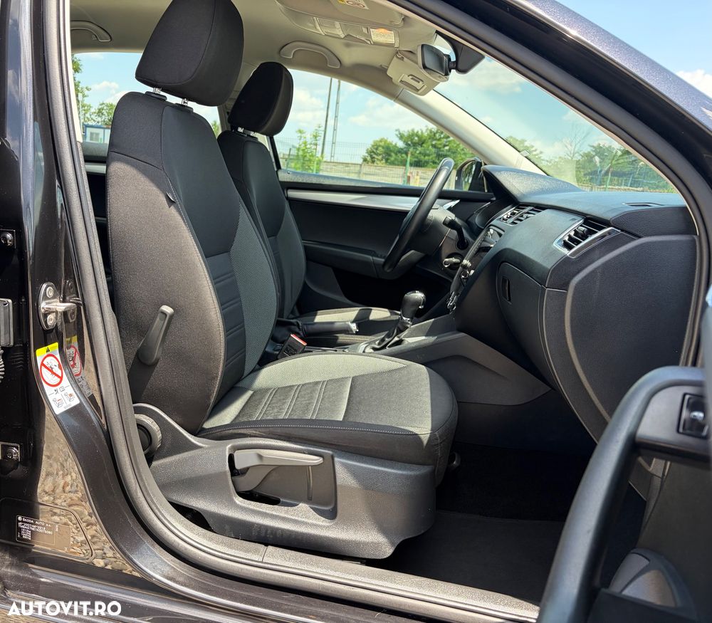 Skoda Octavia 1.6 TDI DSG Ambition - 11
