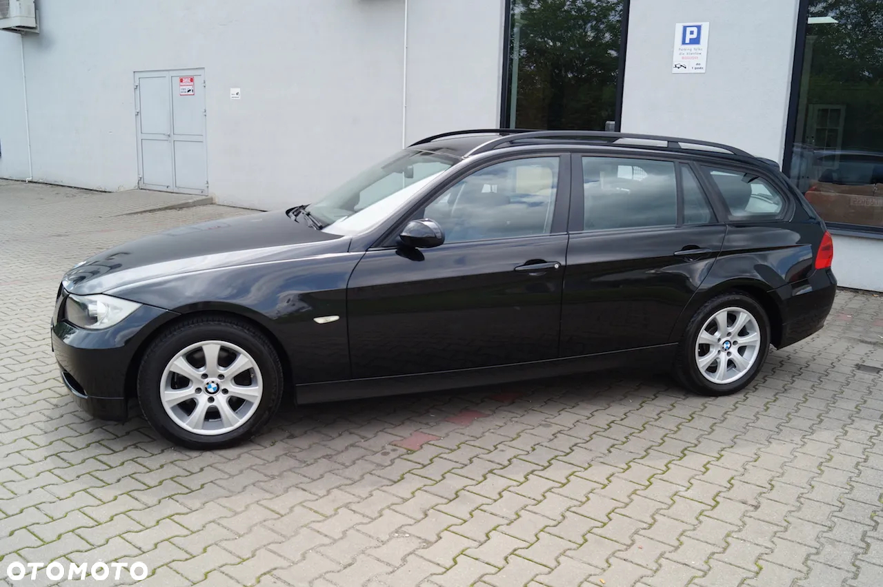 BMW Seria 3 318i Touring Edition Exclusive - 12