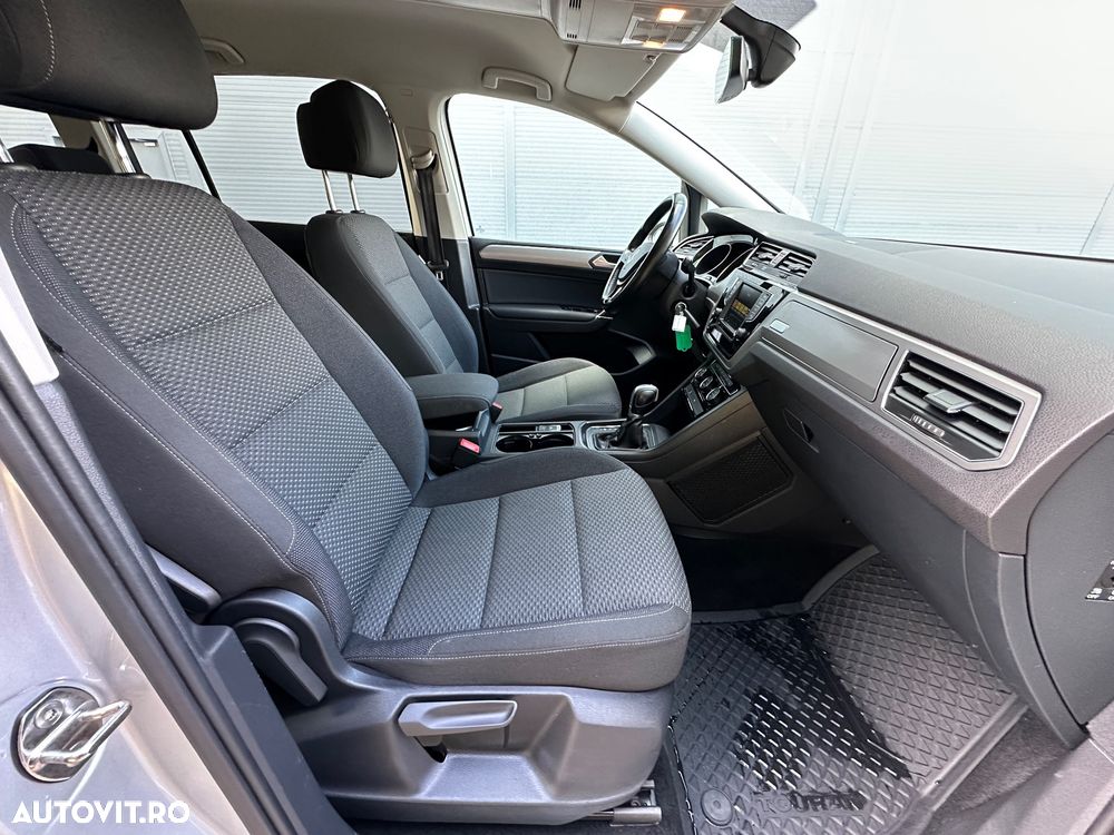 Volkswagen Touran 2.0 TDI SCR DSG Comfortline - 28