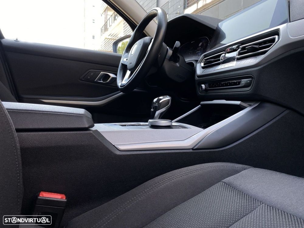 BMW 330 e Auto - 14