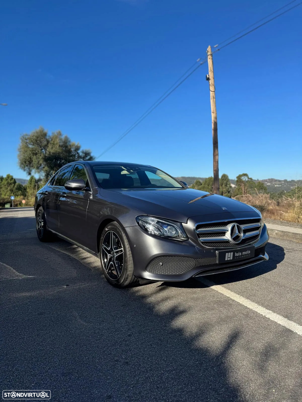 Mercedes-Benz E 220 d 4Matic 9G-TRONIC Exclusive - 4