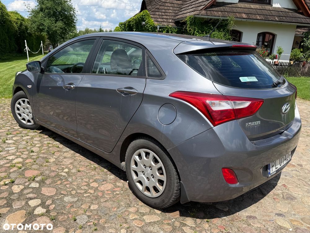 Hyundai i30 1.6 CRDi Classic + - 7