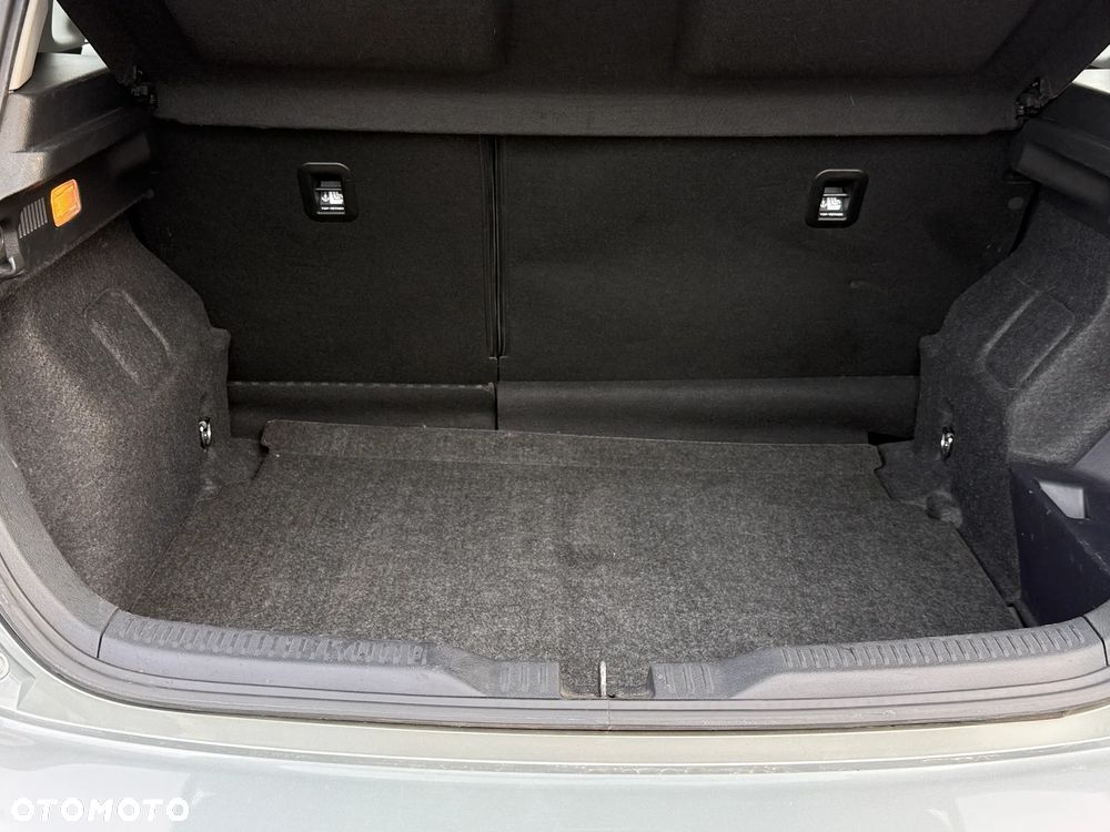 Toyota Auris - 16