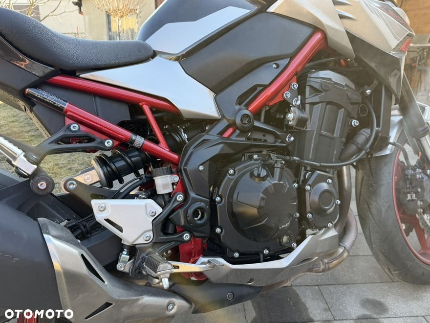 Kawasaki Z 900 - 7