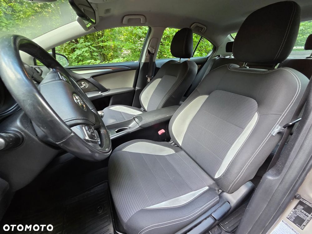 Toyota Avensis 2.0 D-4D Active Business - 7