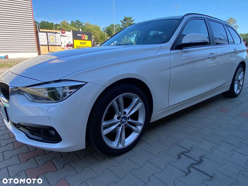 BMW Seria 3 320i - 9