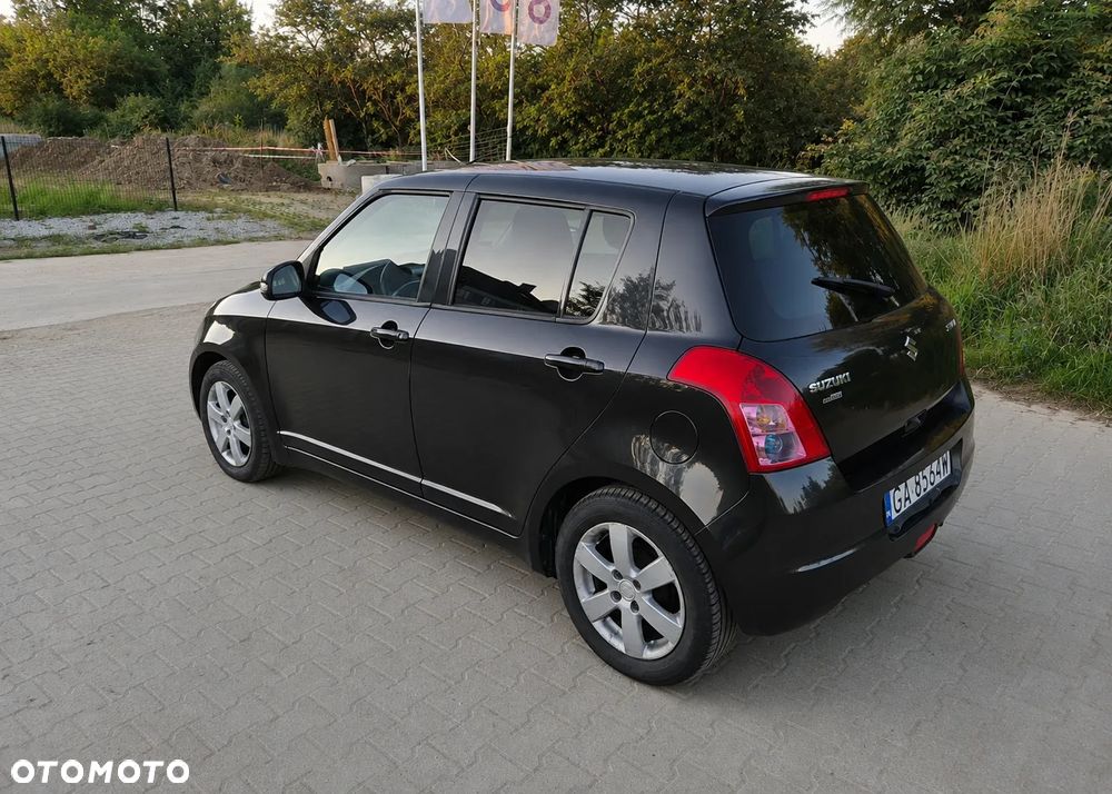 Suzuki Swift 1.3 Limited 25 - 4