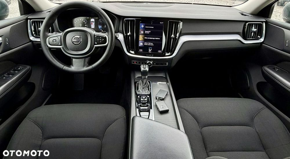 Volvo V60 D4 AWD Geartronic Momentum Pro - 11