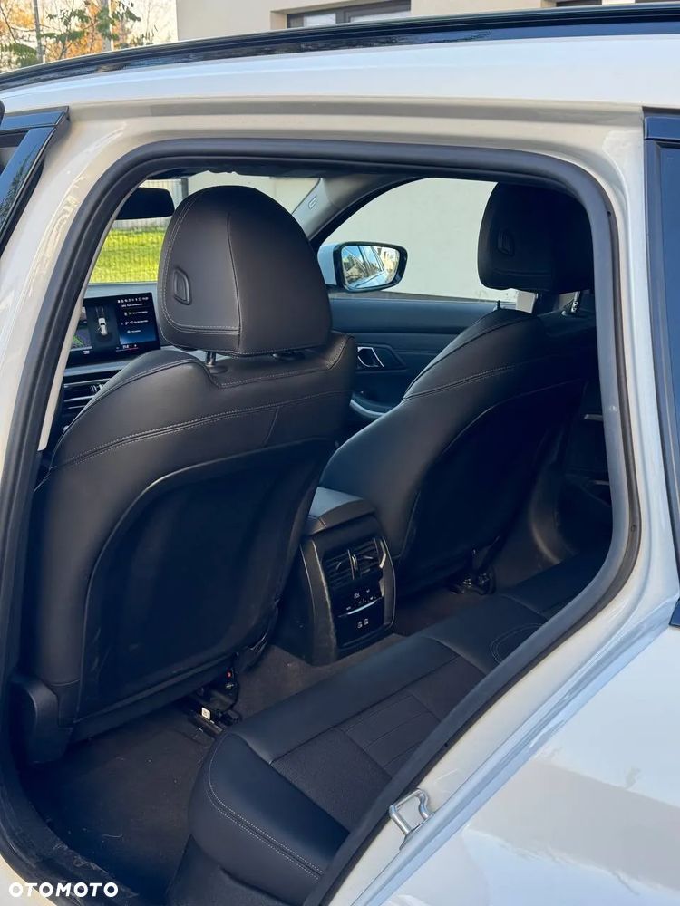 BMW Seria 3 320d xDrive Sport Line Shadow - 9