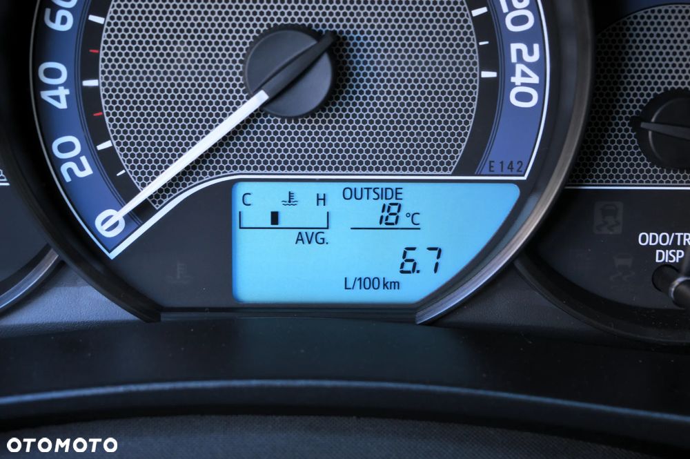 Toyota Corolla 1.6 Premium - 29