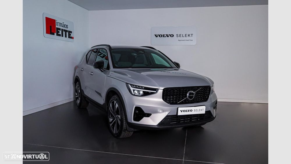 Volvo XC 40 2.0 B3 Plus Dark - 5