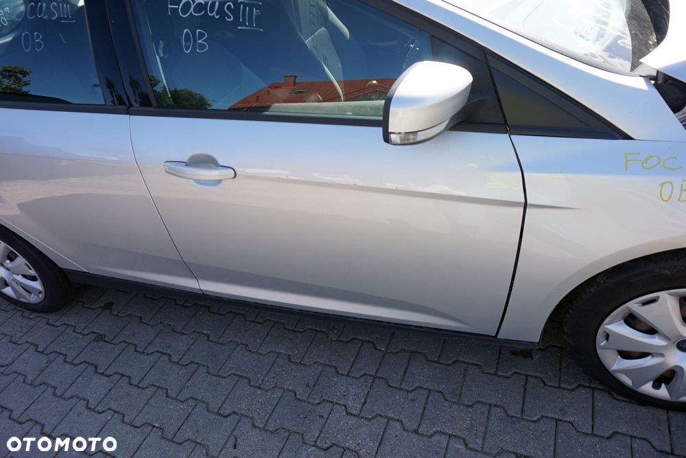 DRZWI TYLNE PRAWE FOCUS III MK3 KOMBI 0B OB  SREBRNY FORD 2010-2014 - 4